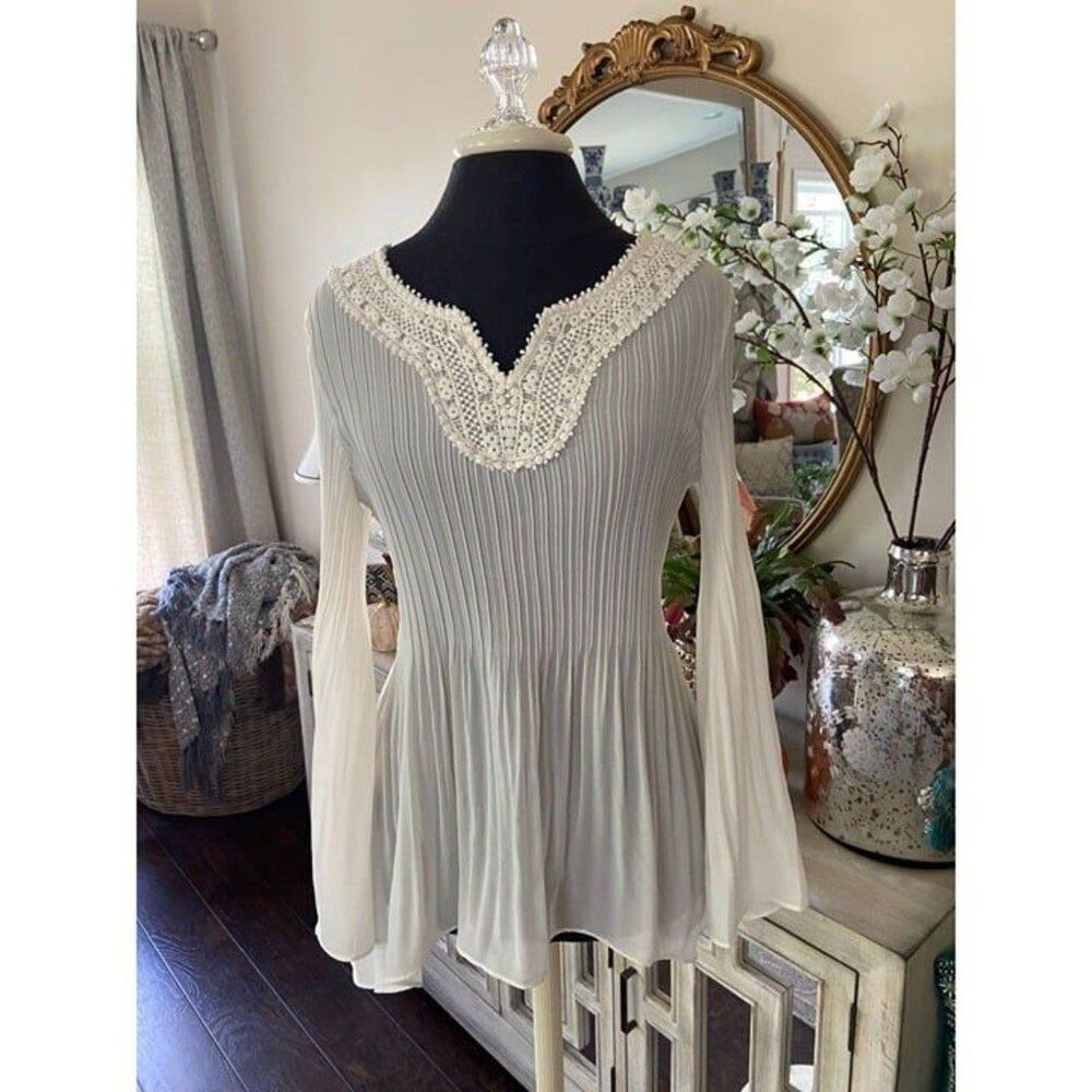 Cream Melissa Paige Shirt (Medium)